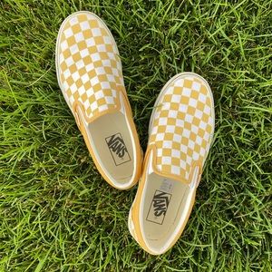 yellow checkered vans !